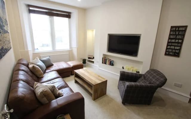 St Stephen Street Apartment - photo 3