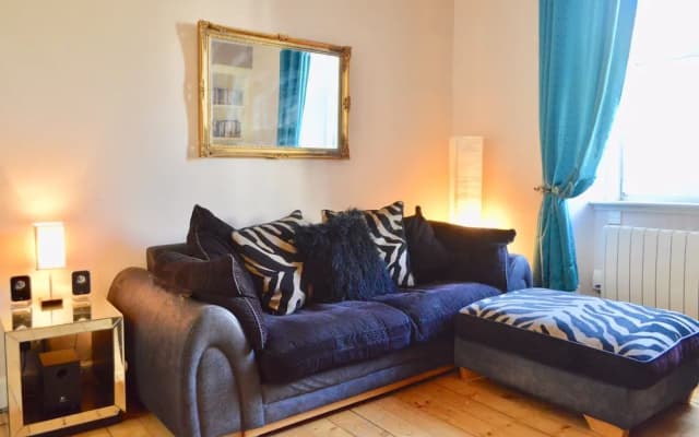 Central 1 Bedroom Flat Sleeps 2 - photo 4