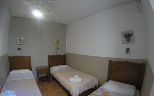 Hostal MYD Los Perales - photo 2