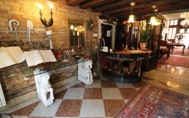 Hotel Palazzo Abadessa - photo 2