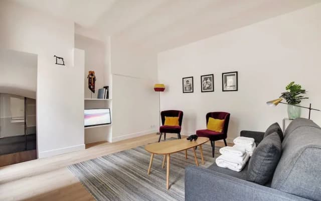 Authentic Apartment - 2br/4p - Monnaie - photo 4