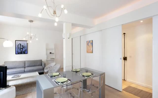 Sleek Apartments Near Saint Germain - photo 4