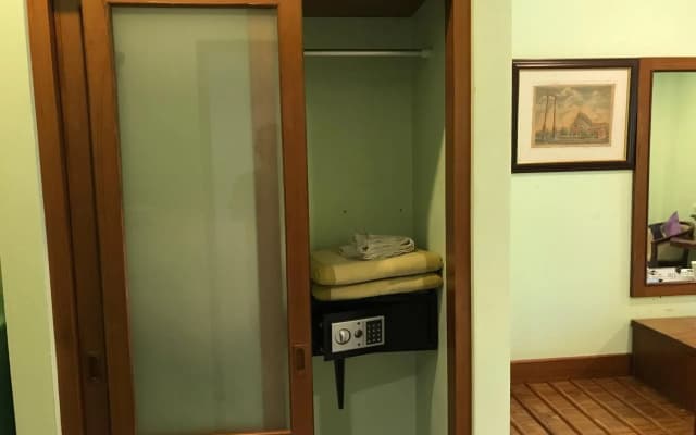 Kasemsuk Guesthouse - photo 2