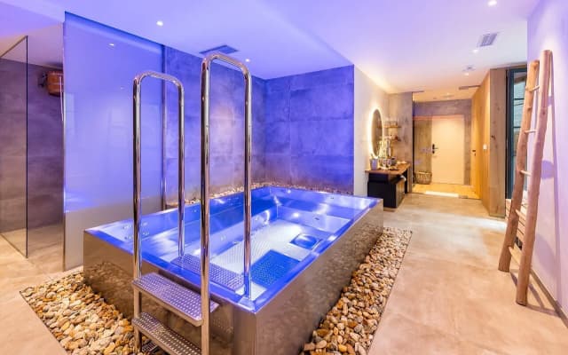 Mosaic House Design Hotel - photo 5