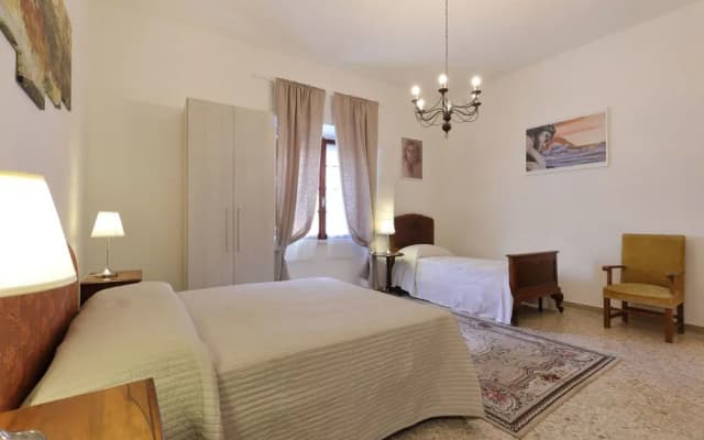 Florence City Home - photo 2