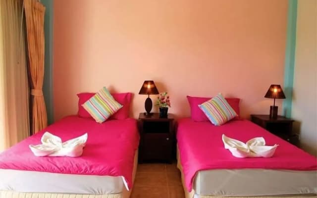 J Guesthouse - photo 4