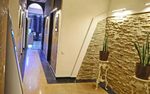 Golden Point Apartments - photo 5