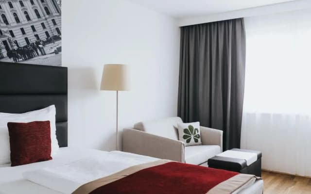 Parks 73 The TownHouse Hotel - photo 5