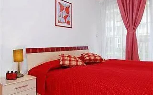 Locust Tree Apartments - photo 4