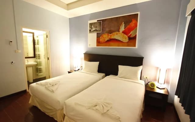 Orange Tree House Hotel - photo 2