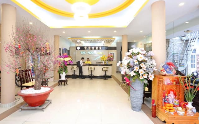 The Moon Hotel - photo 2