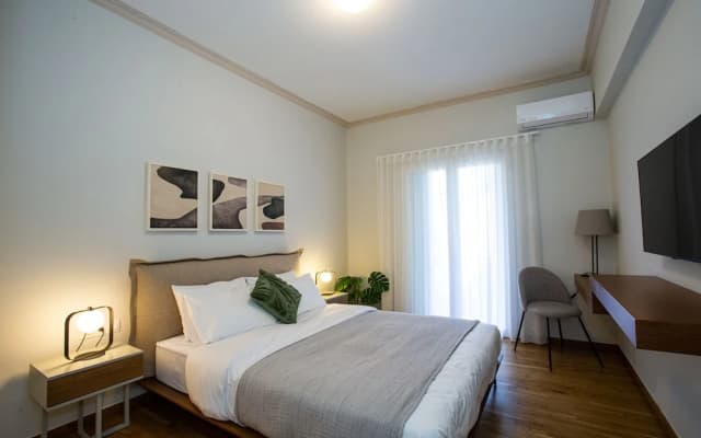 Digital Nomad Friendly Apt in Athens - photo 2