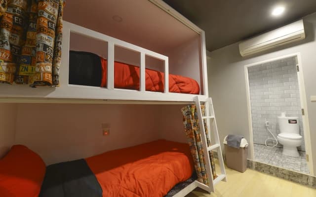 Livit70's hotel & hostel - photo 4