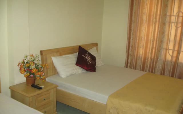 Ho Tay Hotel - photo 4
