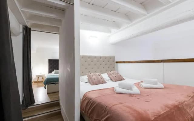 Duplex in Rue de la Préfecture Old Town 2 Bdrs - photo 4