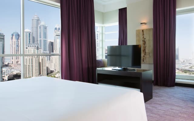 Pullman Dubai Jumeirah Lakes Towers - Hotel & Residence - photo 3