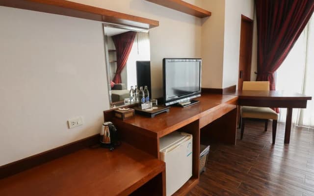 Nida Rooms Turquoise Blue Patong - photo 3