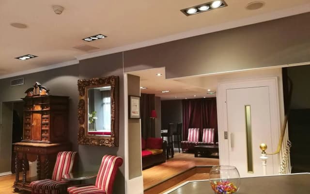 Hotel Claude Bernard Saint Germain - photo 4