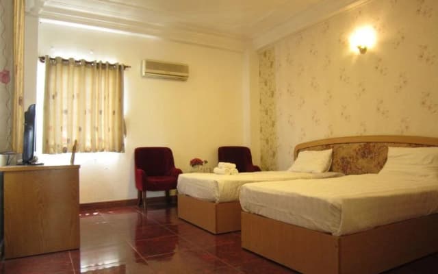 Saigon Sky Hotel - photo 3
