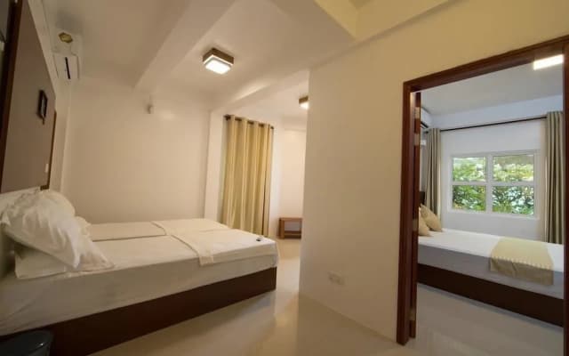Hideaway inn - photo 2