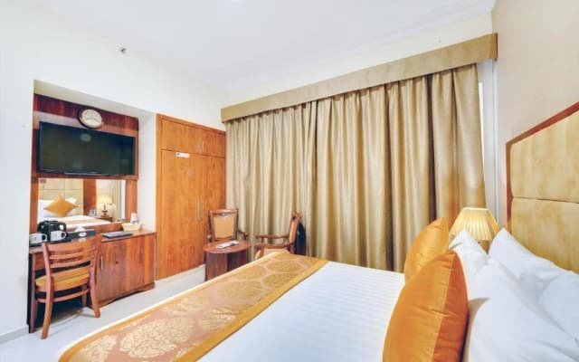 Skylight Hotel - photo 5