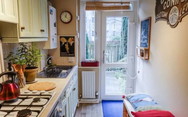 Stockbridge Flat With Garden - photo 4