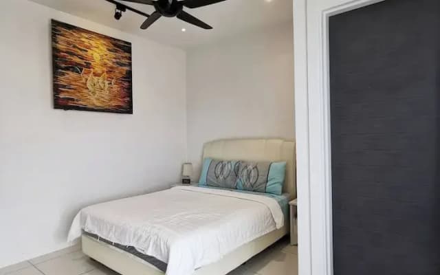Stunning Sunset View High Speed Fibre Furnished - photo 2