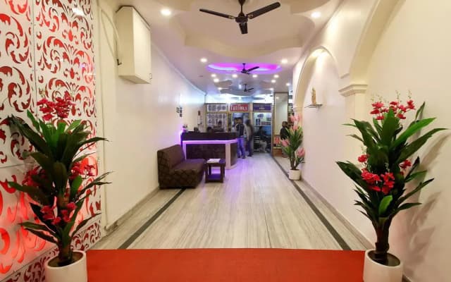 Lord Krishna Hotel Dx. Inn - photo 2