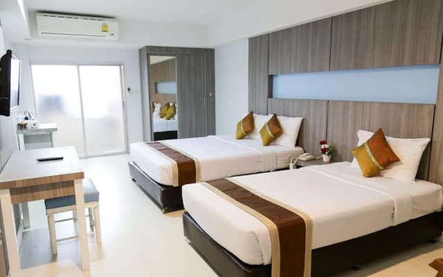 The CM Hotel - photo 3