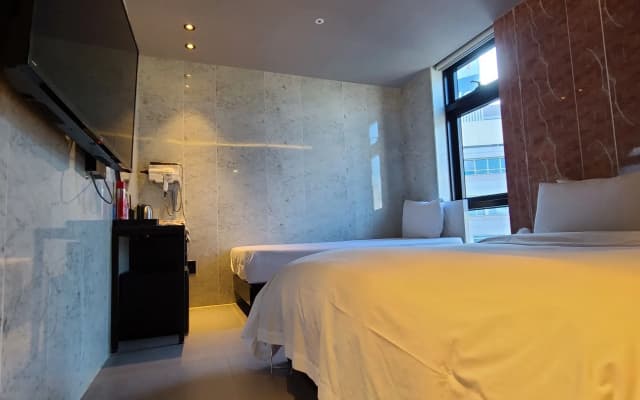 MG Hotel Jonggak - photo 4