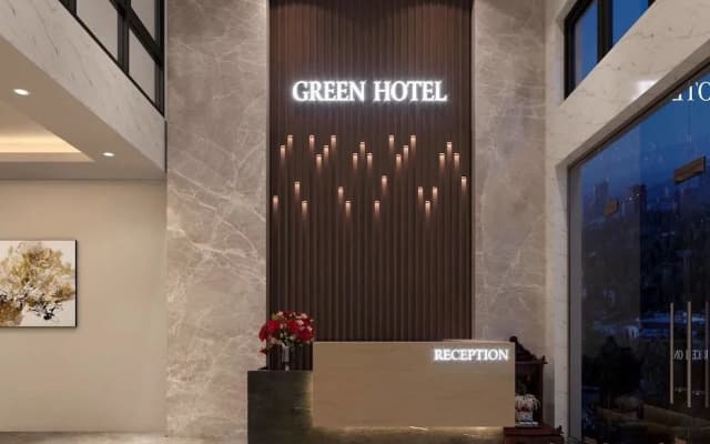 Green Hotel Apartment HN- by Bay Luxury - photo 2