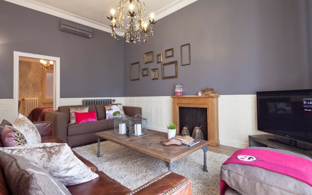 Catalunya Palace Apartment - photo 2