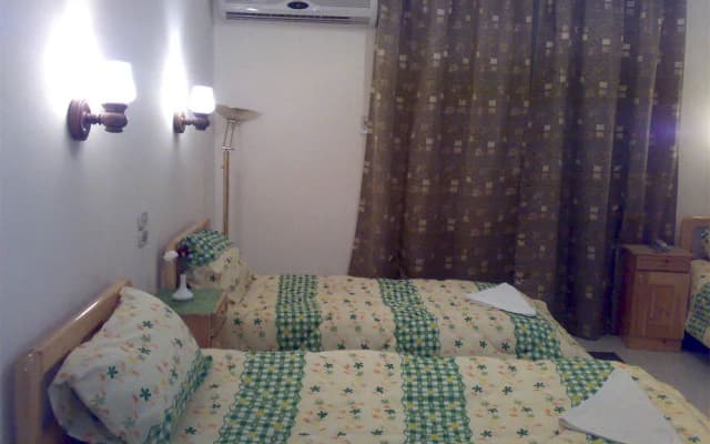 May Fair Hotel - photo 4