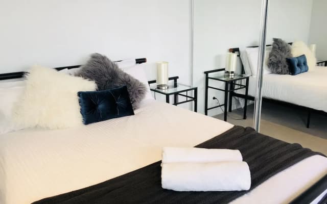 Level 8 Marvelous Apartment with pool access - photo 2