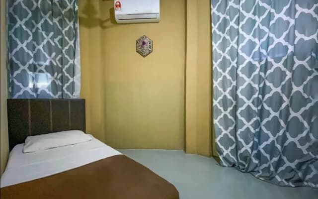 SPOT ON 90042 One Plaza Eco Hotel - photo 4