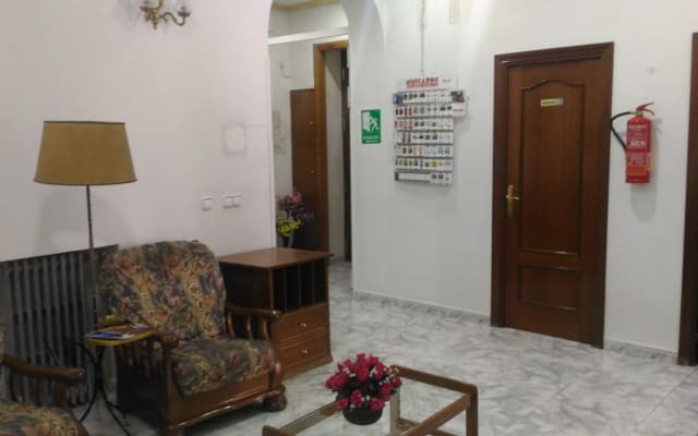Hostal Palacios Fuencarral - photo 2