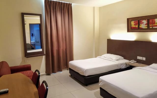 Hotel Centre Point Tampin - photo 3