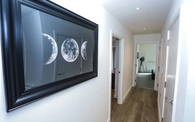 Exquisite One Bed Apartment - photo 3