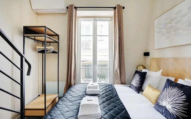 Cottage With 2 Rooms in Batignolles - photo 3