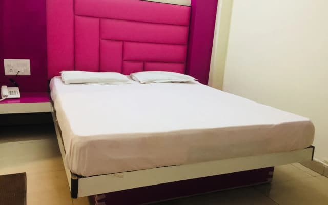 Hotel Tushar Continental - photo 3