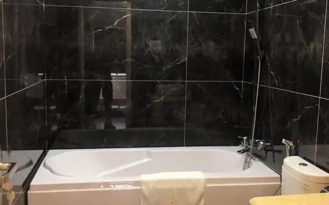 Ruby Queen Hotel - photo 4