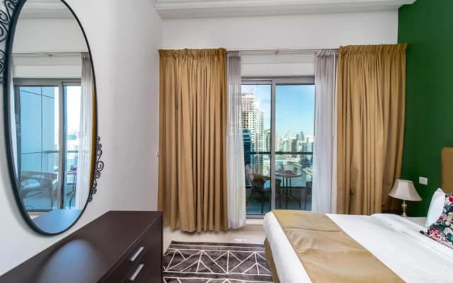 Icon Casa Living - Bay Central Tower Marina View I - photo 2