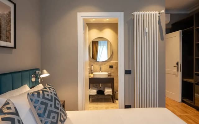 DOMUS 213 Guest House - photo 5