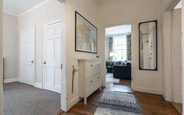 The St Patrick Square Residence No. 2 - photo 4