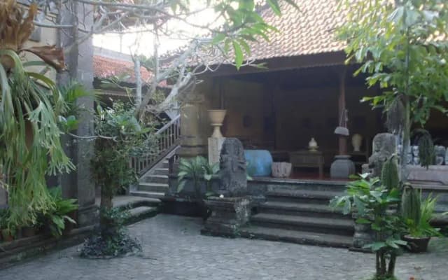 Sekar Puri Villa - photo 2