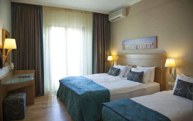 Plaka Hotel - photo 4