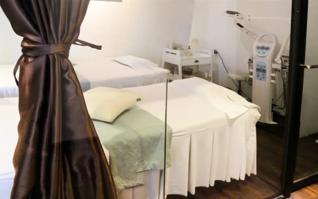 Penthouse Hostel & Spa - photo 3