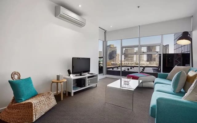 Melbourne Holiday Apartments at McCrae Docklands - photo 4