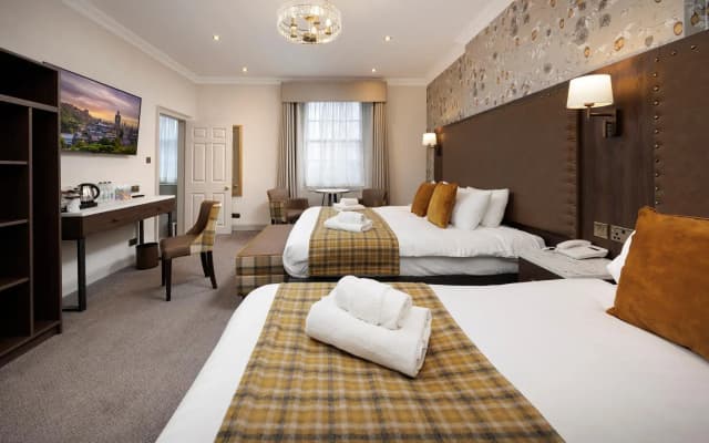 New Town Hotel - photo 5