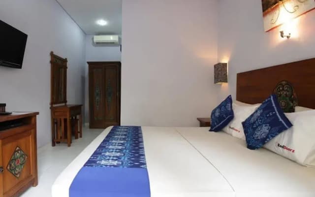 RedDoorz @ Pantai Cemara Sanur - photo 4